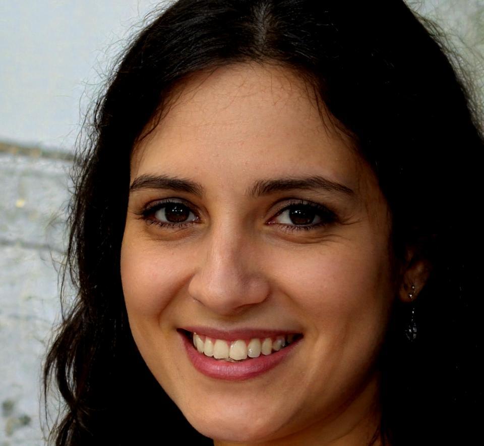 Dr. Marie Laurent